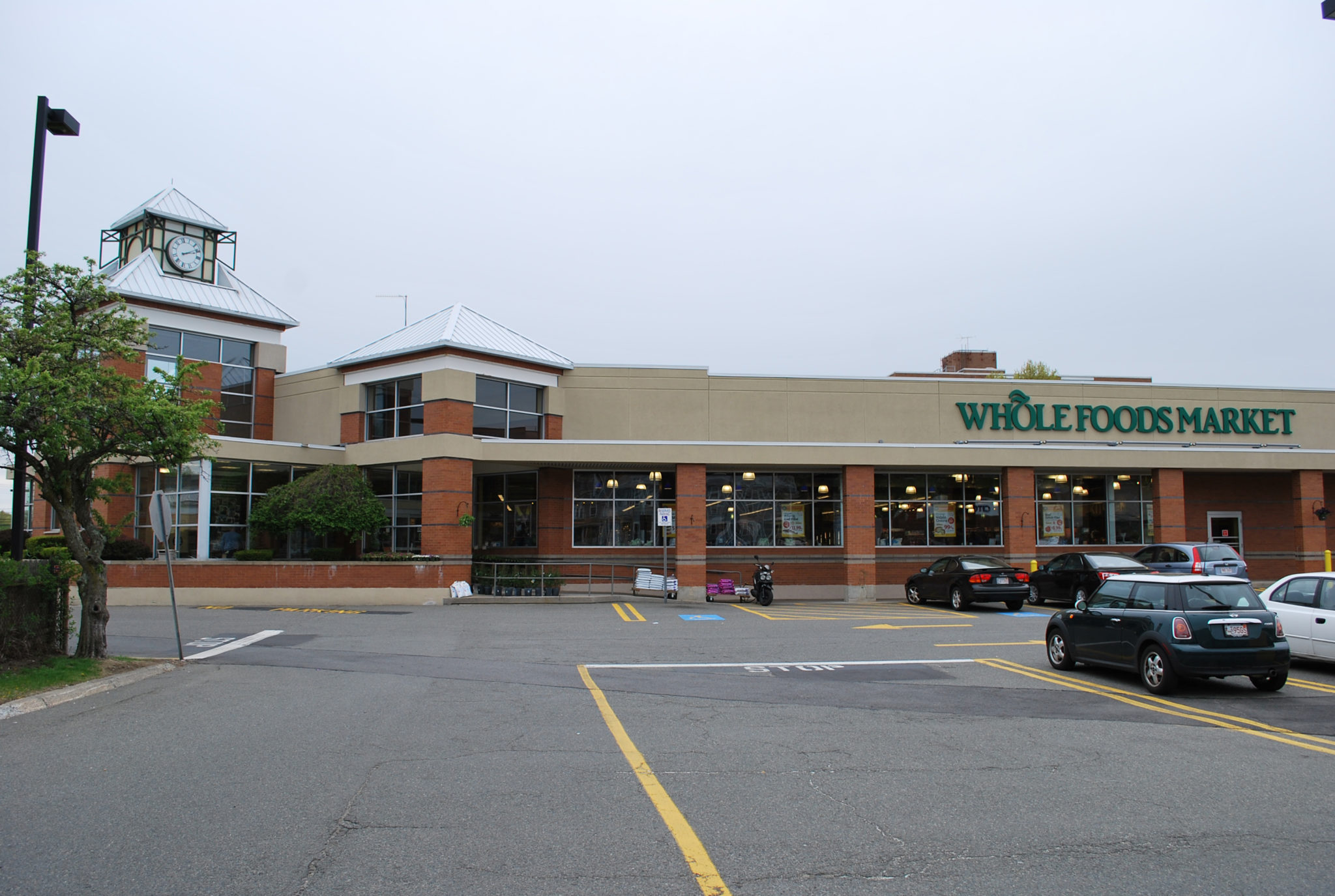 Whole Foods Plaza Charter Realty Development Corp 